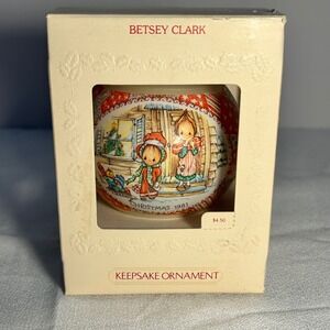 Betsy Clark Hallmark Glass Keepsake Ornament 1981 Christmas Quilt Design